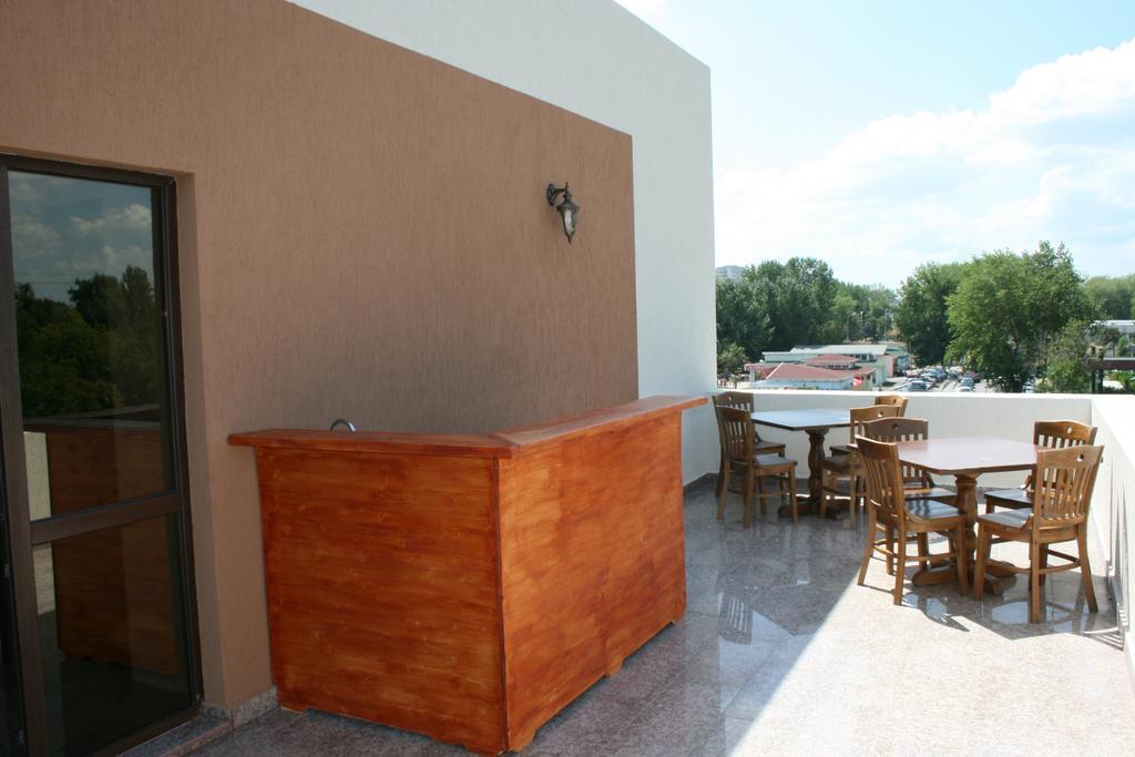 Hotel Mihaela Mamaia Dış mekan fotoğraf